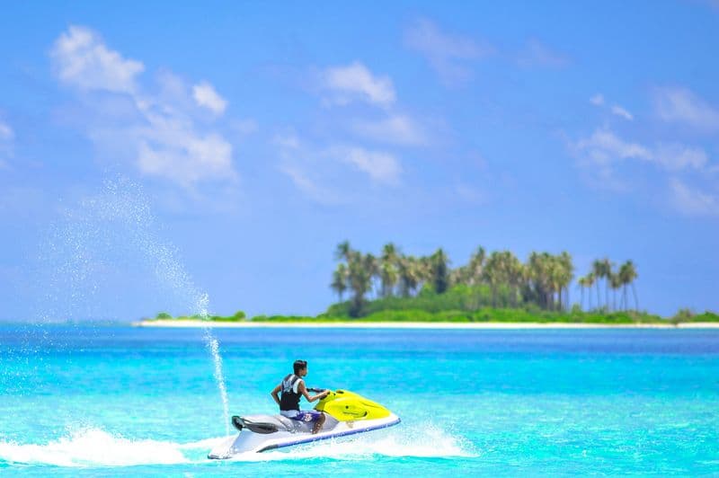 Fiberglass boat care guide